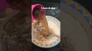 Bolo de chocolate com brigadeiro de coco. Ingredientes na legenda. #bolodechocolate #chocolate