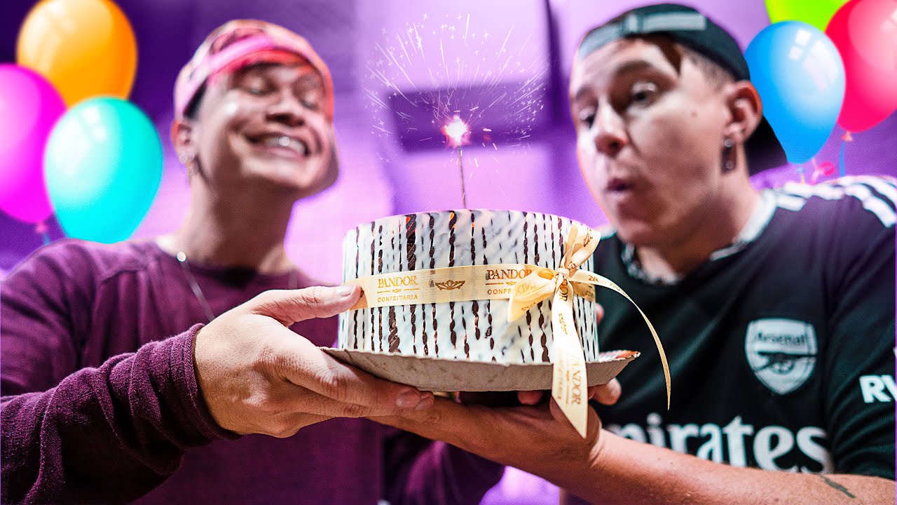 FIZ UMA SURPRESA NO ANIVERSARIO DO MEU AMIGO!!