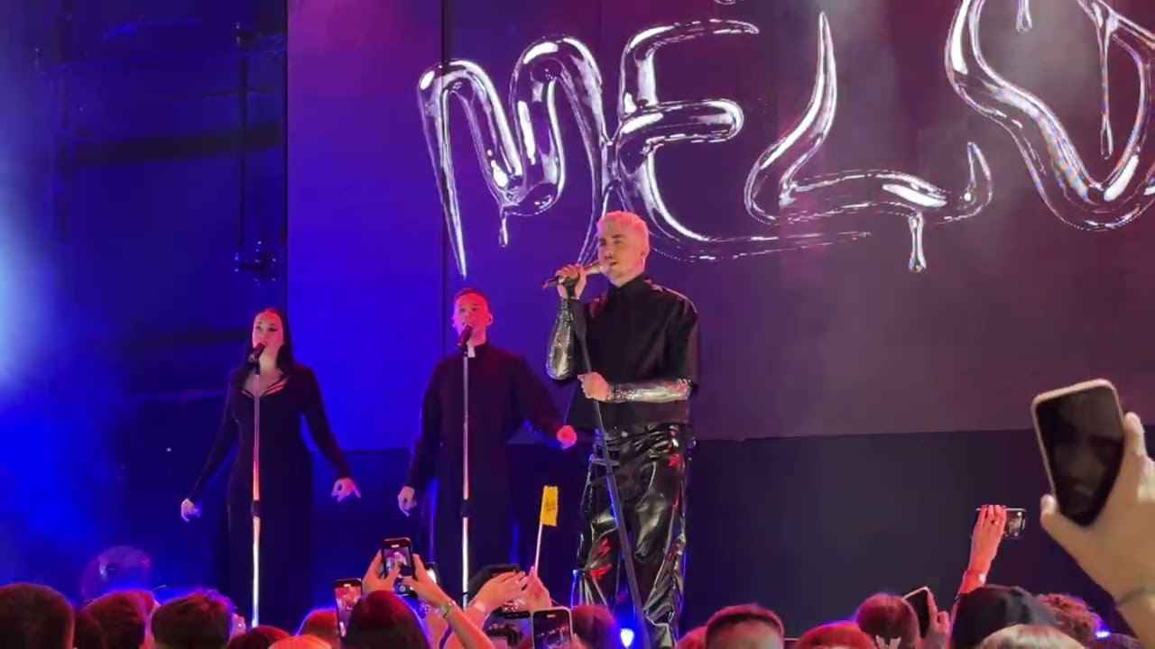 Премʼєра Я горю не згораю MELOVIN @melovin_official 