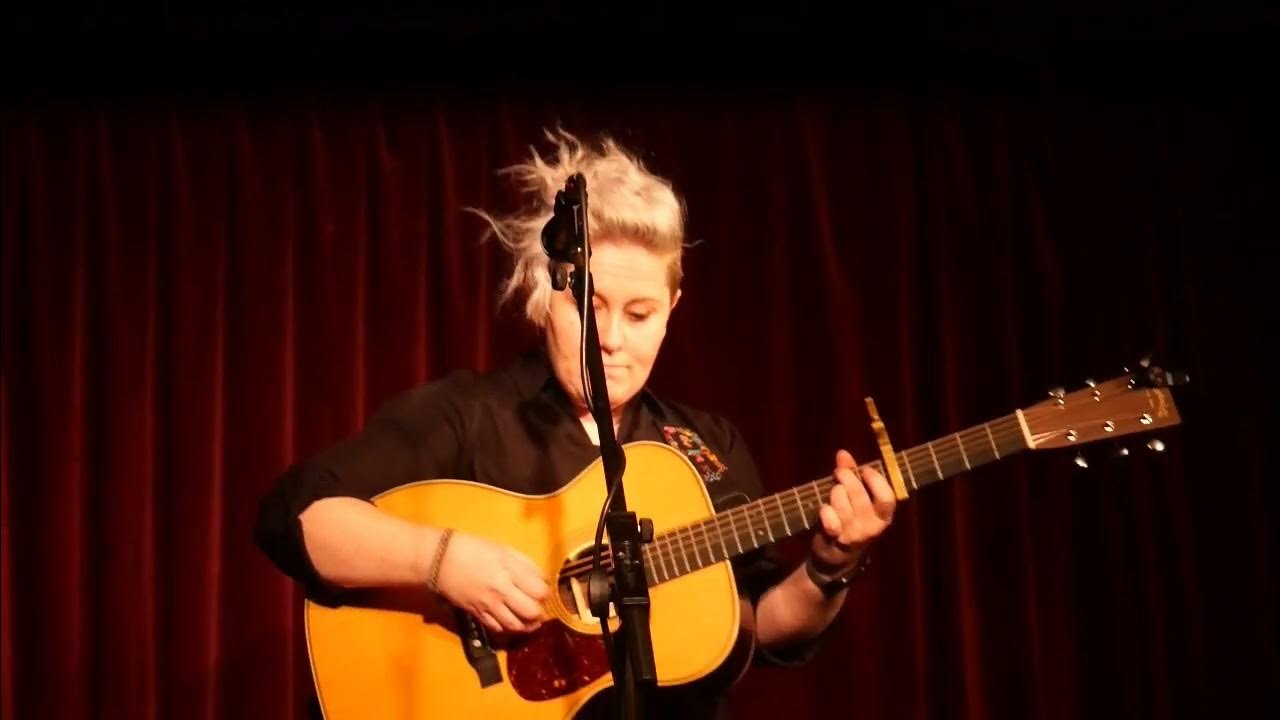 Gráinne Hunt - "Between The Pines" Gráinne Hunt - "Between The Pines"