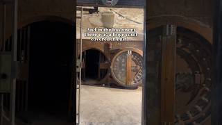 We found an abandoned bank with a MASSIVE vault 🤯 We found an abandoned bank with a MASSIVE vault 🤯