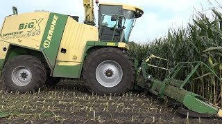 Wemekamp met Krone BigX 650 en John Deere 7930 en 6910 in de mais (2015)