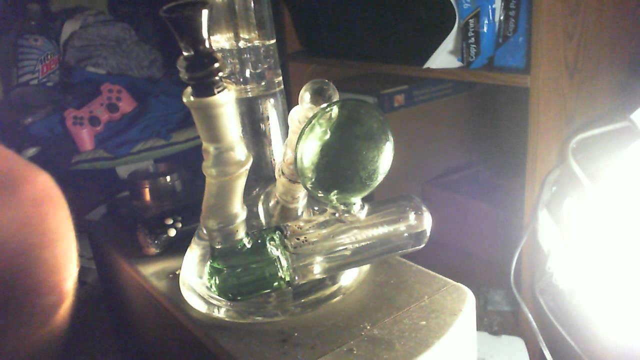 Budshot Of WhiteWidow + Bong Toke W/ Keifs