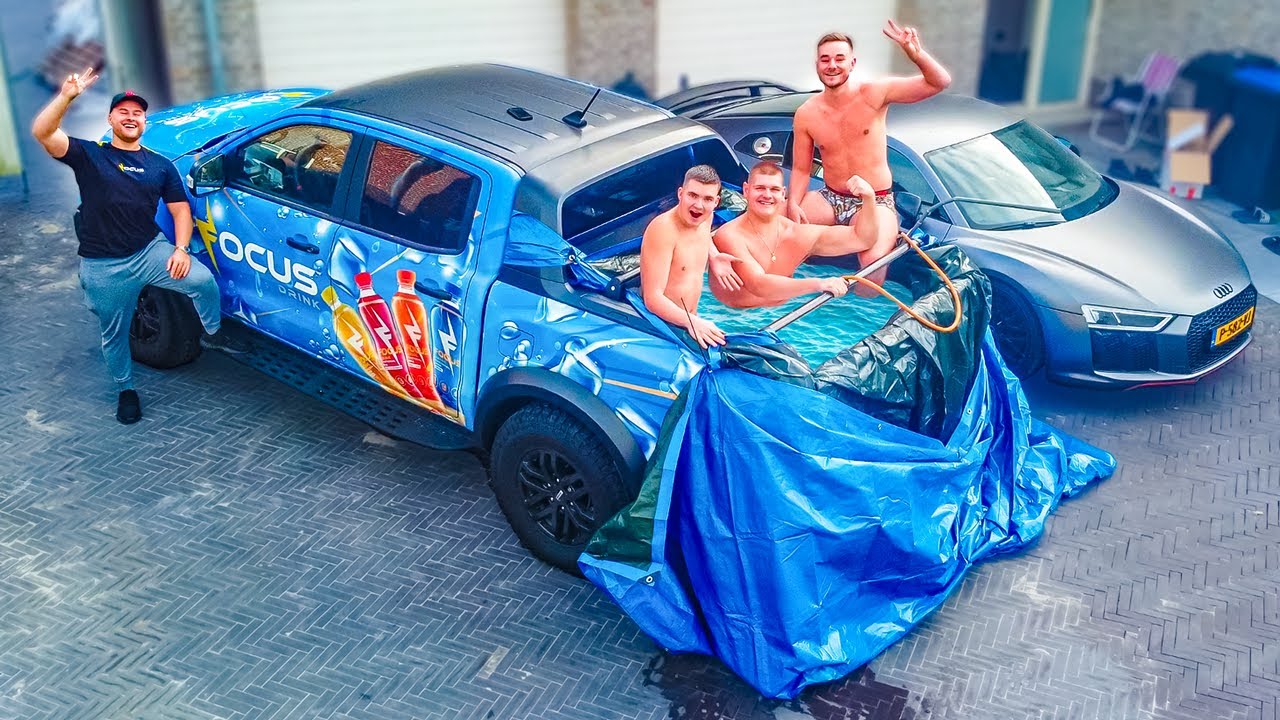 ZWEMBAD MAKEN ACHTERIN EEN PICK-UP TRUCK!