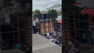 SINAR MUSIC , seperti gedung berjalan