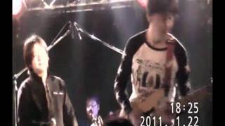 2010/1/22 松江AZTiC canova で行われた同窓会LIVE から3曲目。