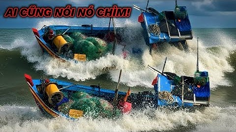 May Ông Bà Độ! Ghe Vào Cửa Biển La Gi Bị Sóng Đánh Nước Tràn Vào Muốn Lật Úp, Trôi Hết Cá!