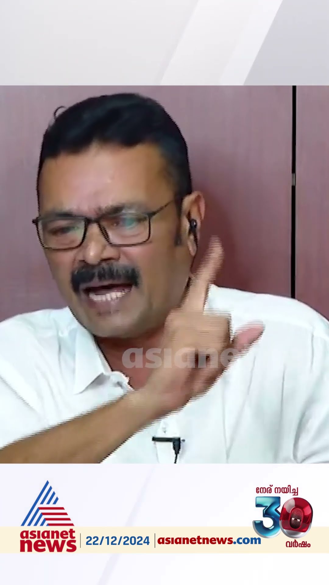 'രാഹുലിന്റെ മുന്നിലും പിന്നിലുമുള്ളത് ഇന്ത്യൻ  യൂണിയൻ മുസ്ലിംലീഗാണ്, ഞങ്ങൾ വർഗീയ കക്ഷികളാണോ ?'