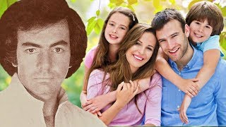 Watch Neil Diamond Mothers And Daughters Fathers And Sons video
