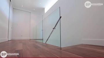 Lắp lan can kính cầu thang tại Hà Đông, Hà Nội