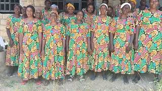 Nimunengete Ngai Ngoo Yakwa - St Michael Choir At Practice Resimi