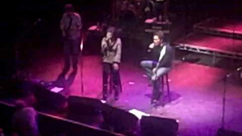 Robin Meade and Richard Marx Sing I want to Know w...