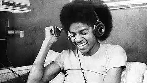 Michael Jackson - Sings " I can