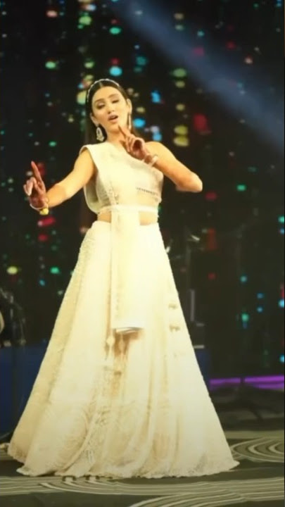 Na kuch pucha na kuch maanga song #lakhneet #wedding #viralvideos #fashion #trending #youtubeshorts