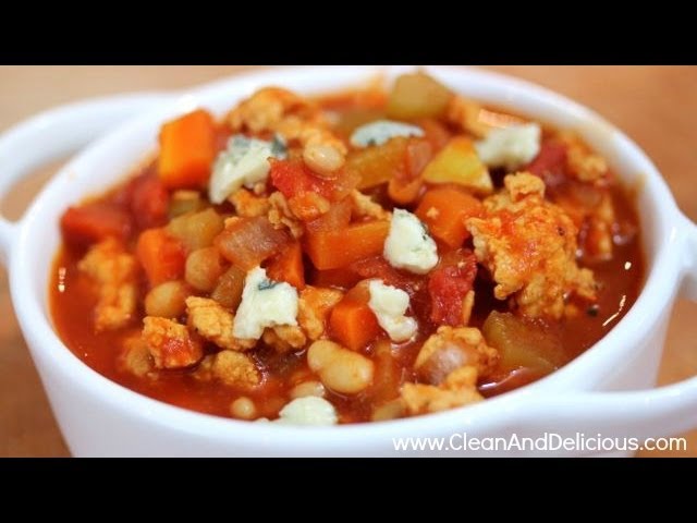 Buffalo Chicken Chili Recipe - A Healthy Super Bowl Recipe | Clean & Delicious