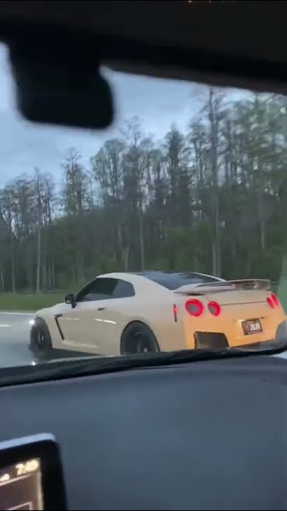 GTR straight piped highway pull