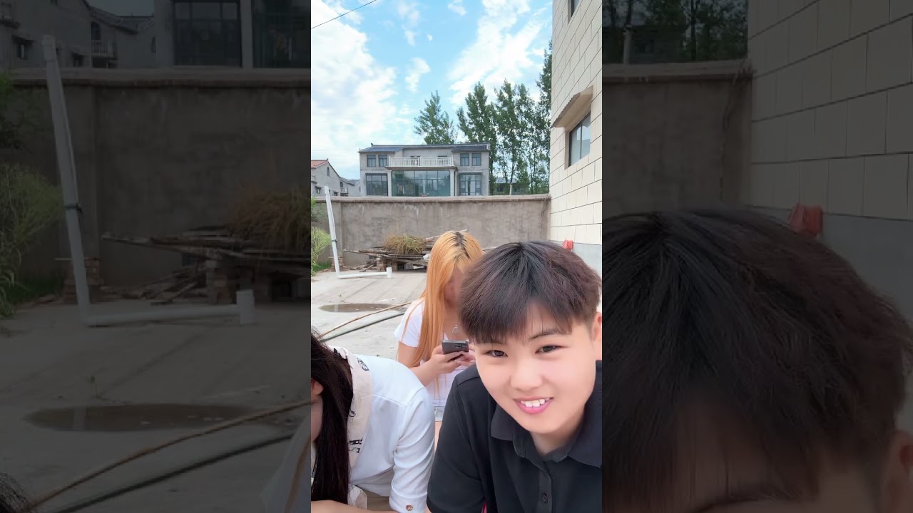 It is a coincidence between the scent of Nguyen Xuan