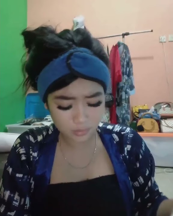 Istri Curhat belum di beliin suami Baju Lebaran