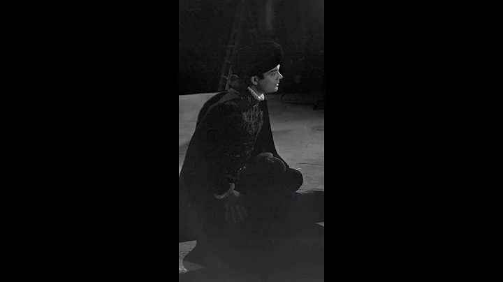 Barry McDaniel sings "Avant de quitter ces lieux" ...