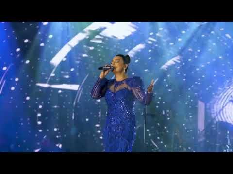 Ebru Gündeş - Sonsuza Dek (Canlı Performans)