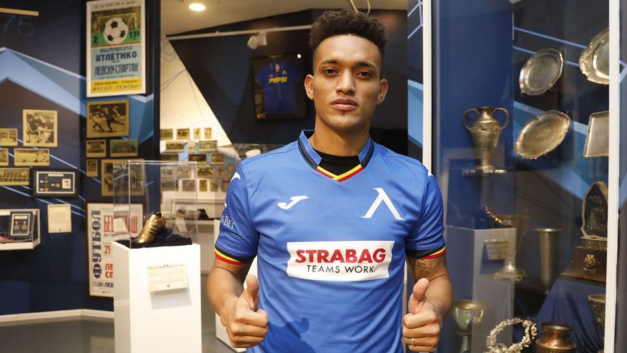 "ПФК Левски" подписа с Цунами - YouTube