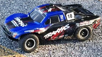Traxxas Slash 4x4 VXL FULL SEND!! DRIFTING and JUMPIN!!