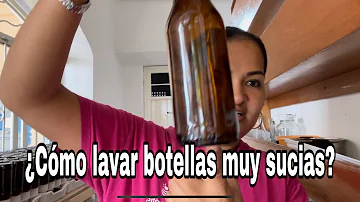 ¿Cuál es la mejor manera de limpiar las botellas viejas?