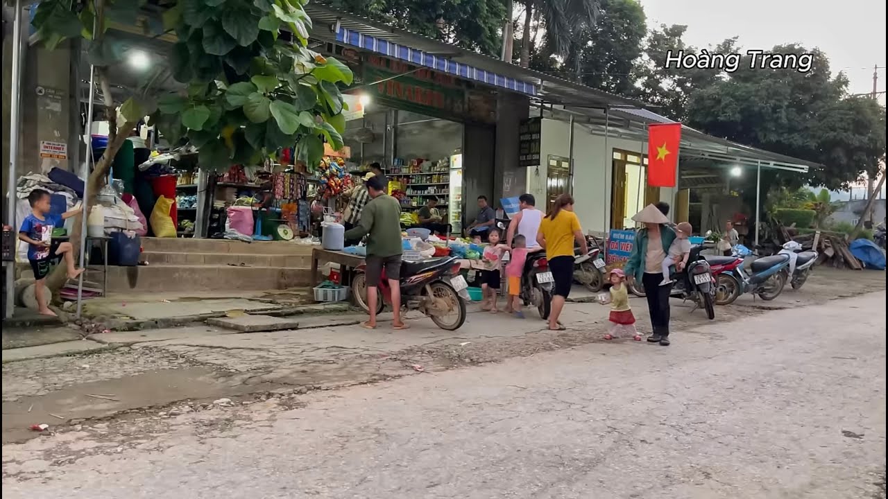 Full Video: Single Mother And Two Daughters In Distress - The Mother Left Behind Two Poor Children.