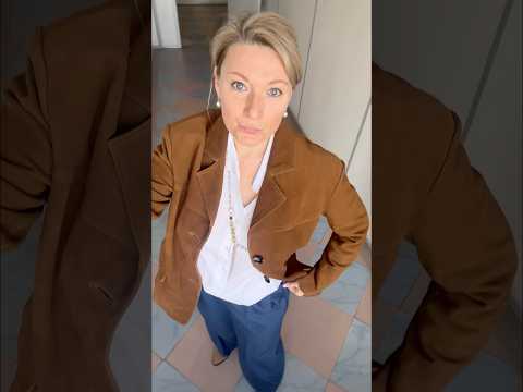 В этом году все с ума сходят по #замша идеальный замшевый пидж #осень2024  #мода #модный_лук