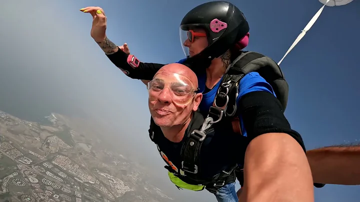Michael Hermann Hayo Primer salto en paracadas! de...