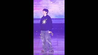 [#큥직캠] 백현 - 놀이공원 | BAEKHYUN