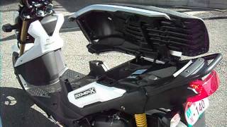 ズーマxシート開閉とヘルメットフック使用動画 Youtube