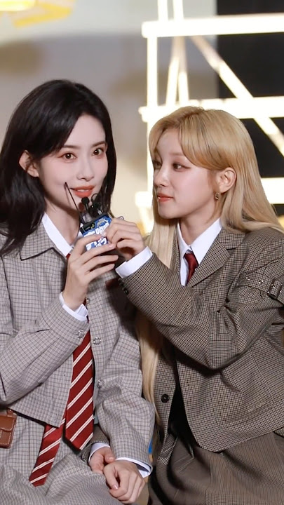 Dum-dum, da-da-da-da-dum😂🥰Meng Ziyi and YUQI are so cute!