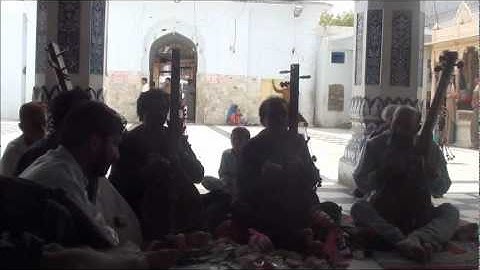 Wayee at the shrine of Shah Abdul Latif Bhittai-02