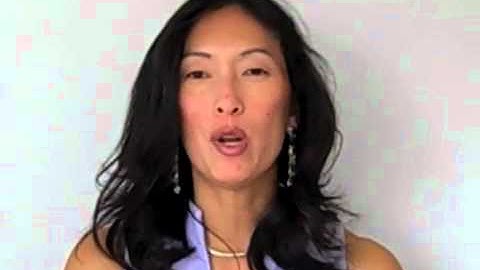 Build a Breakthrough Brand:  How to Align Your Brand Touchpoints (by Denise Lee Yohn)