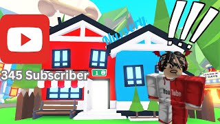 Talking about something | in ADOPT ME | on ROBLOX