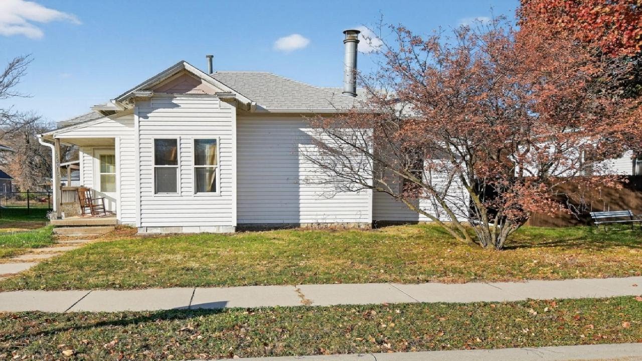 1021 N Nebraska Ave, York, NE Presented by Bryan Curtis.