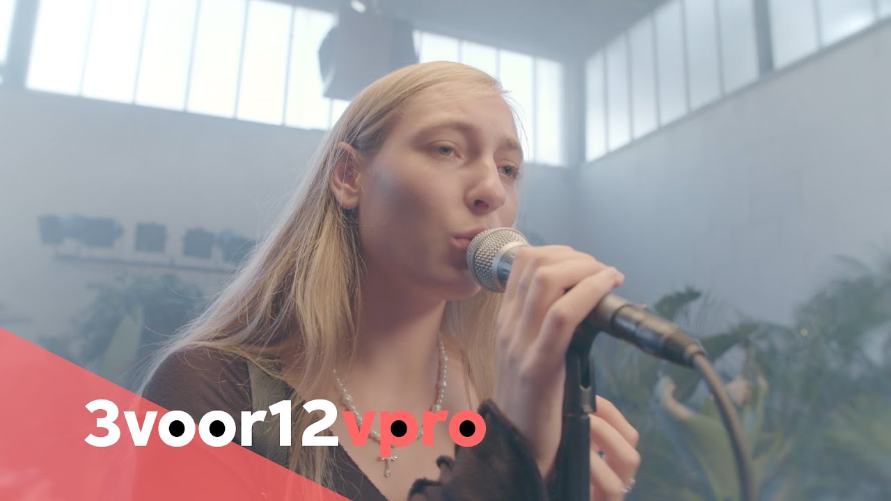 S10 - ‘Licht’ en ‘Wacht Op Mij’ live voor Lowlands 2020