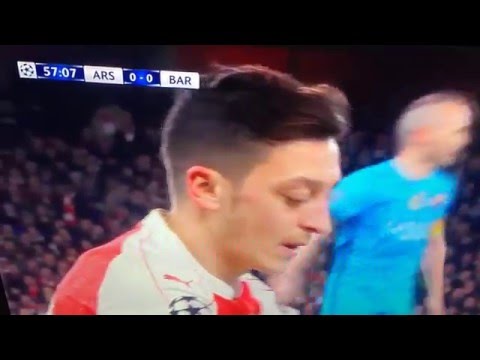 Mesut Özil Cüneyt Çakır'a Türkçe Küfür Ediyor