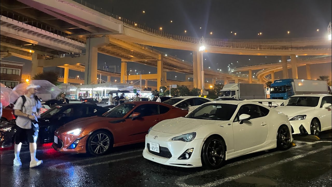 Daikoku Parking Area - Japan's Biggest Car Meet - YouTube