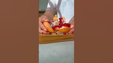 Grandma’s style pomegranate juice