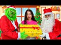 SARAH recebeu a VISITA do GRINCH e do PAPAI NOEL no NATAL | Funny Story for Kids