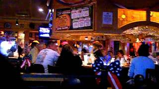 finally inside of applebees restaraunt
