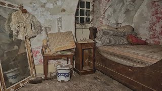 HORRIFYING DISCOVERY INSIDE ABANDONED HOUSE FROZEN IN TIME  ABANDONED AND HIDDEN IN THE WOODS