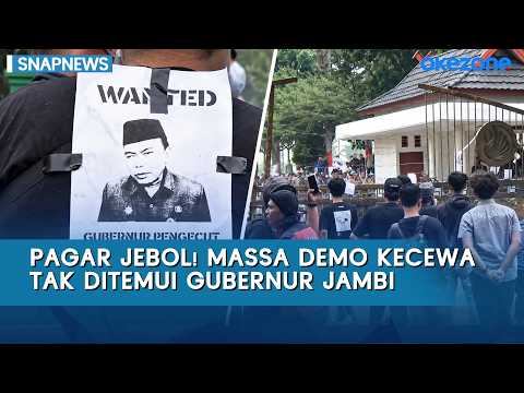 Pagar Jebol! Massa Demo Kecewa Tak Ditemui Gubernur Jambi | Snapnews