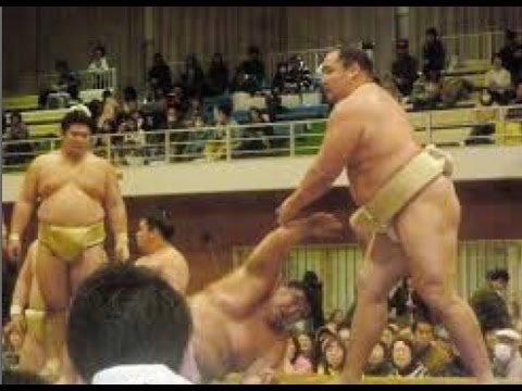 苦悶の正代・光栄です・？三島巡業で・・横綱・鶴竜に胸借りる・・