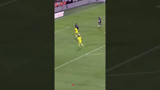 Lionel Messi Exhibits Crazy Dribbling For Psg