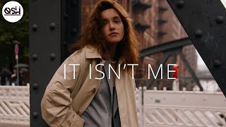 Ray Volpe & RUNN - It Isn't Me lyrics