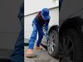 Как Алиса AI поможет поменять шину? Автомеханик оценивает её советы
