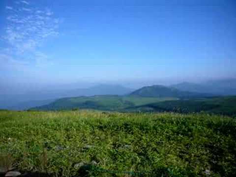 高原の風の音